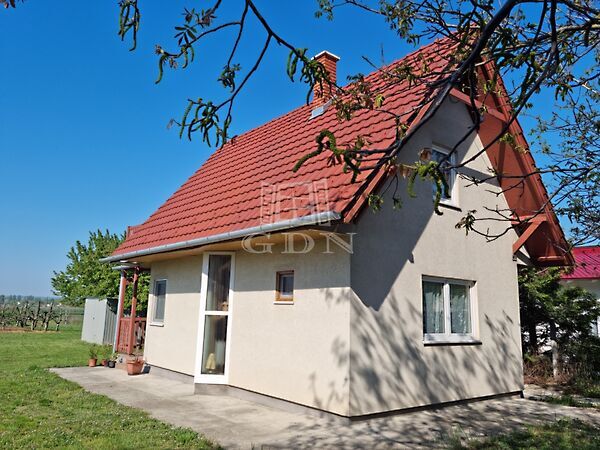 Eladó nyaraló Siófok