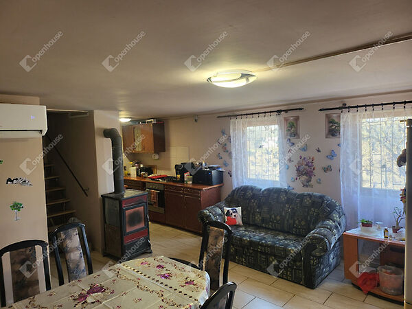 Eladó földterület Nyergesújfalu