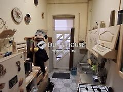 Eladó lakás Budapest, XV. kerület