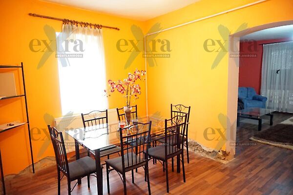 Eladó ház Pusztaszer