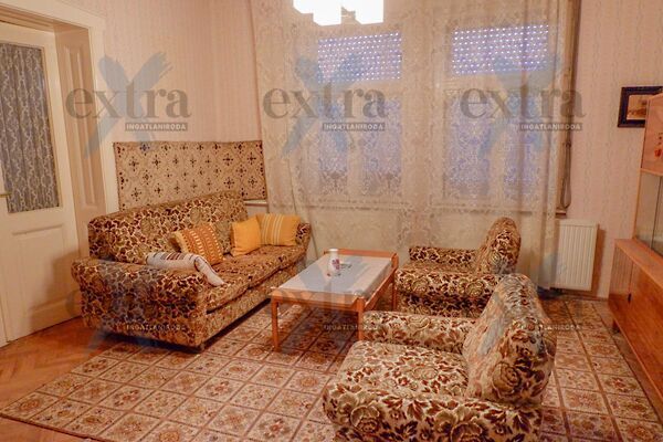 Eladó ház Pusztaszer