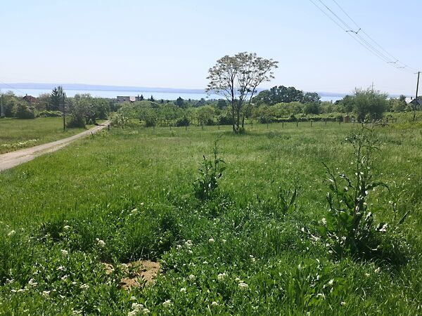 Eladó földterület Révfülöp