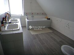 Eladó ház Budapest, III. kerület