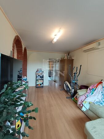 Eladó lakás Veszprém