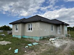 Eladó ház Gyöngyöshalász