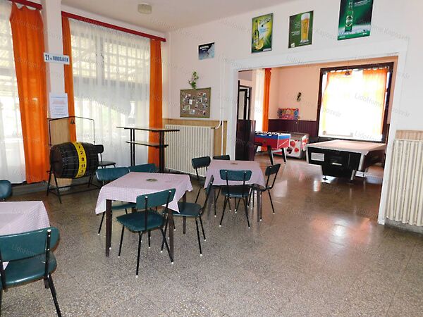 Eladó üzleti Hetes