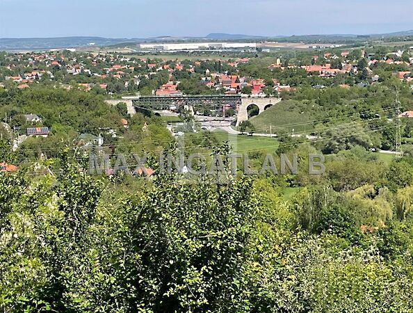 Eladó földterület Biatorbágy