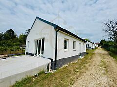 Eladó ház Balatonszemes