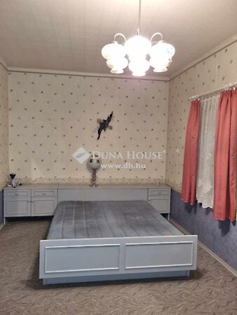 Eladó ház Szentlőrinc