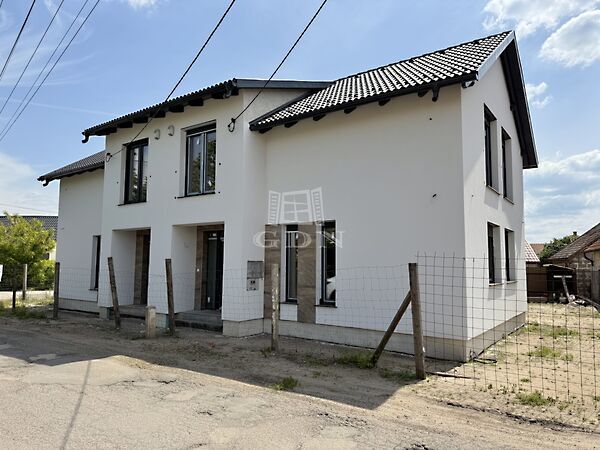 Eladó ház Nagykáta