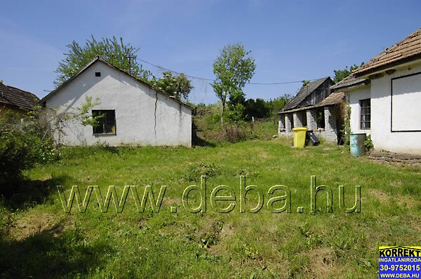 Eladó földterület Szőlősgyörök