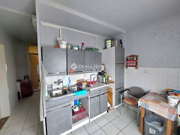 Eladó lakás Szekszárd