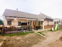 Eladó ház Valkó