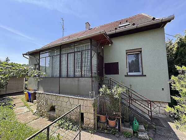 Eladó ház Budakalász