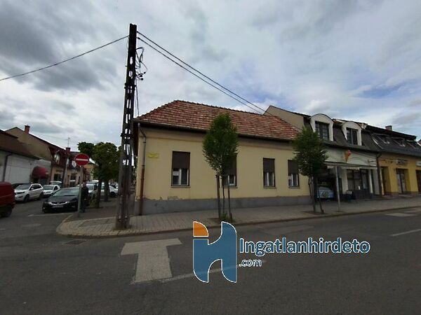 Eladó ház Gyöngyös, Belváros