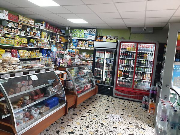 Eladó üzleti Ajka, Belváros