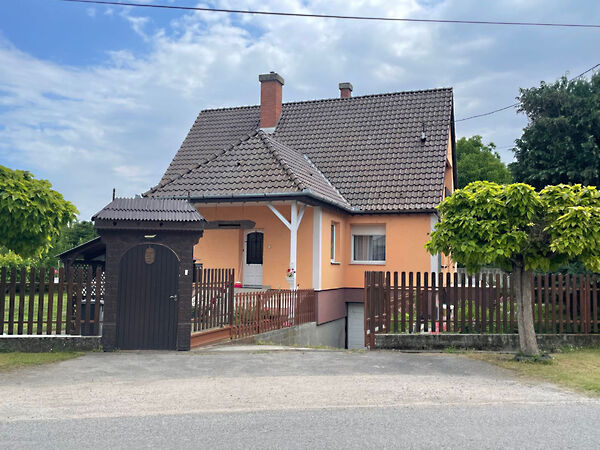 Eladó ház Kalocsa