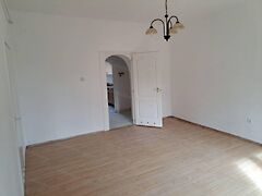 Eladó lakás Veszprém, Egyetemváros