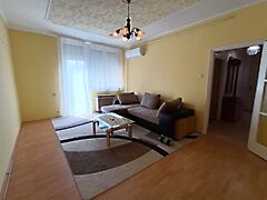 Eladó lakás Szolnok