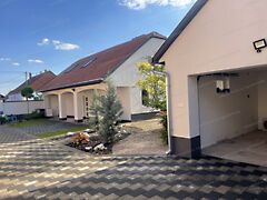 Eladó ház Baja, Alvég
