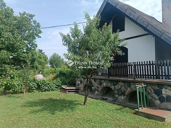 Eladó nyaraló Martonvásár