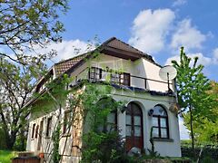 Eladó ház Balatonkenese