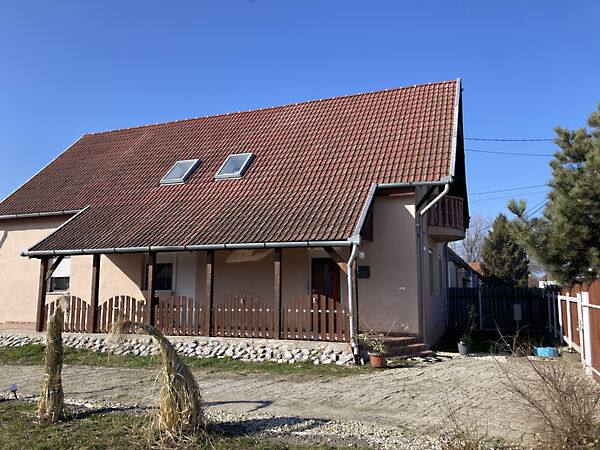 Eladó ház Kőtelek