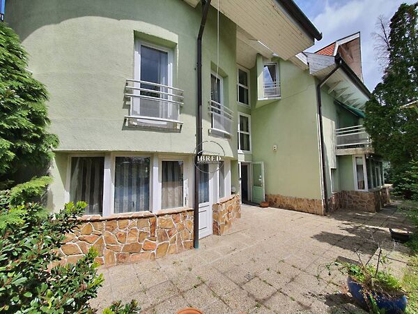 Eladó ház Budapest, XII. kerület, Farkasvölgy