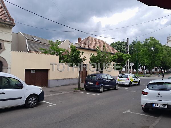 Eladó ház Gyöngyös, Belváros