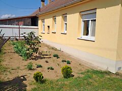 Eladó ház Téglás