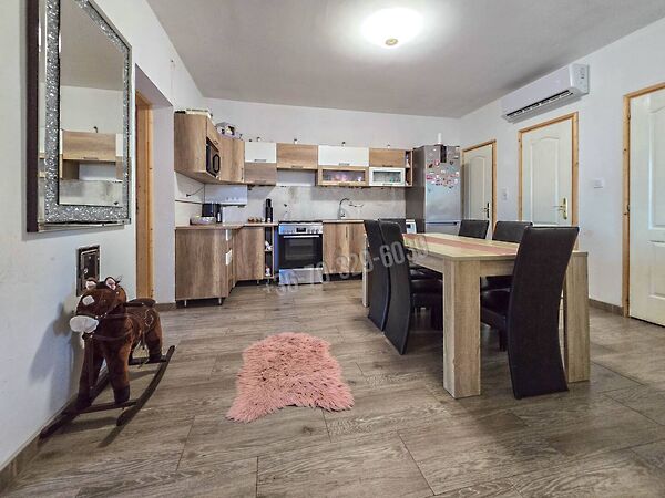 Eladó ház Egyházasfalu