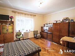 Eladó ház Győrújbarát