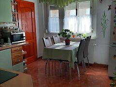Eladó lakás Paks, Lakótelep