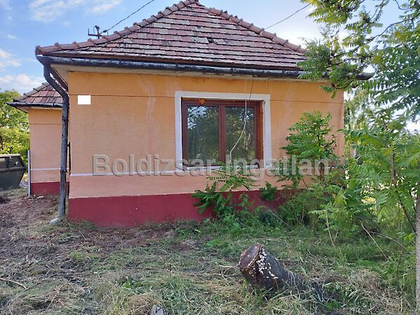 Eladó ház Mezőcsokonya