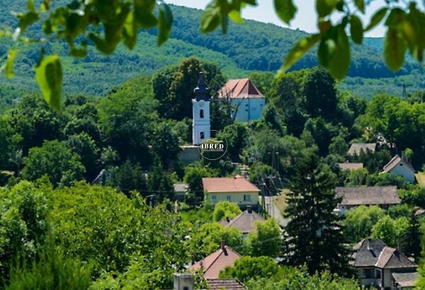 Eladó földterület Alsópetény