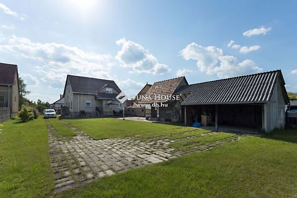 Eladó ház Jánossomorja