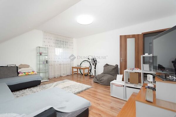 Eladó ház Jánossomorja