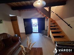 Eladó nyaraló Balatoncsicsó