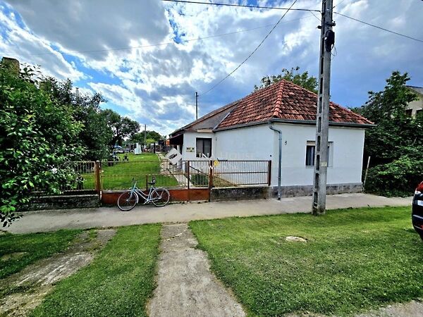 Eladó ház Bicsérd