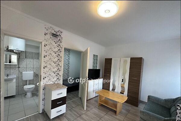 Eladó lakás Gyömrő