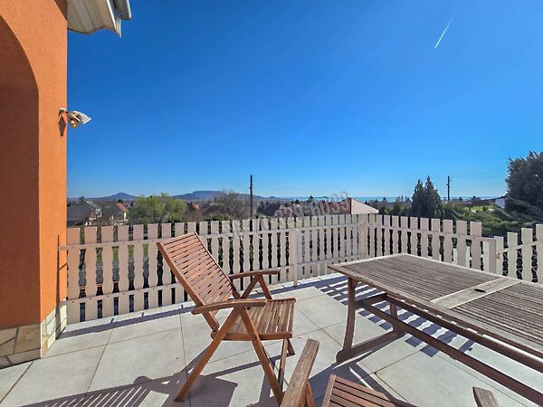 Eladó ház Balatonederics