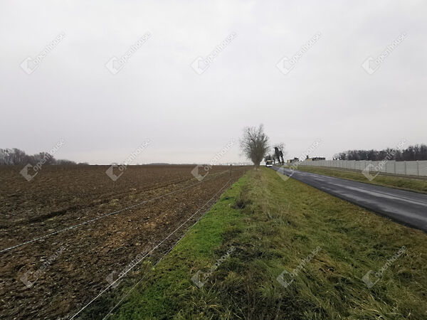 Eladó földterület Sármellék