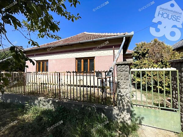 Eladó ház Tiszakürt