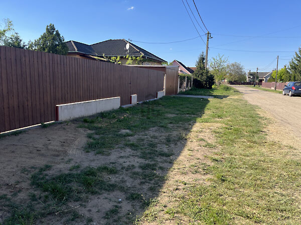 Eladó földterület Hajdúsámson