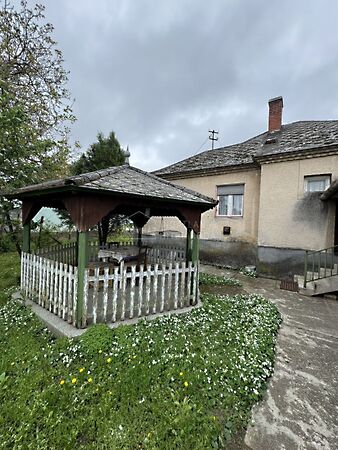 Eladó ház Győrszemere