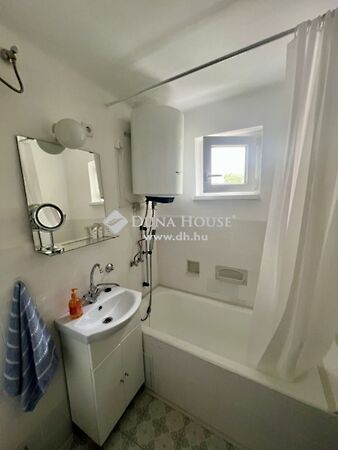 Eladó lakás Harkány