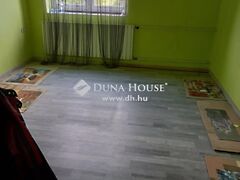 Eladó ház Bár