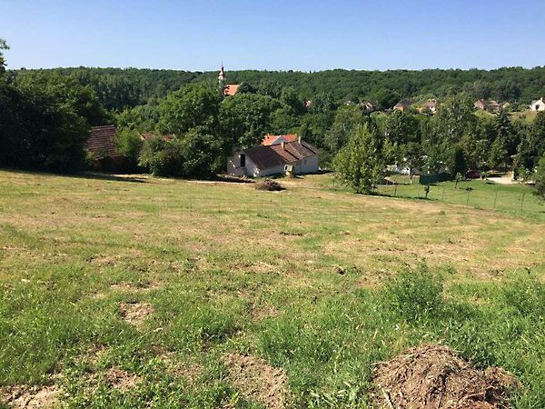 Eladó földterület Bálványos