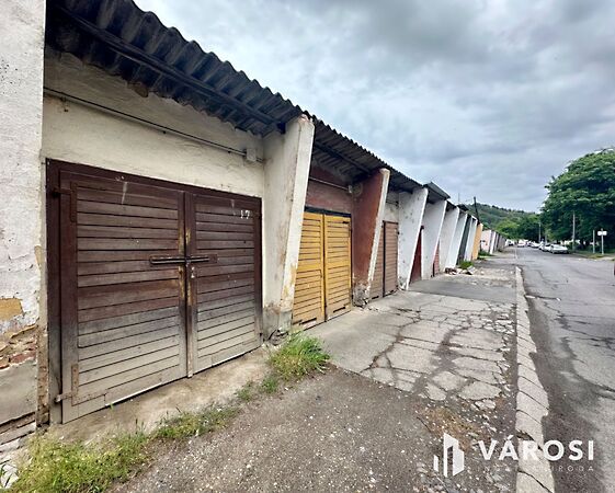 Eladó garázs Salgótarján