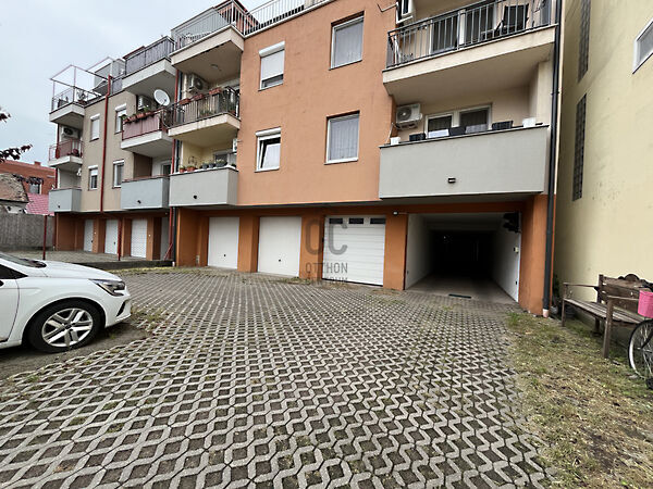 Kiadó garázs Debrecen